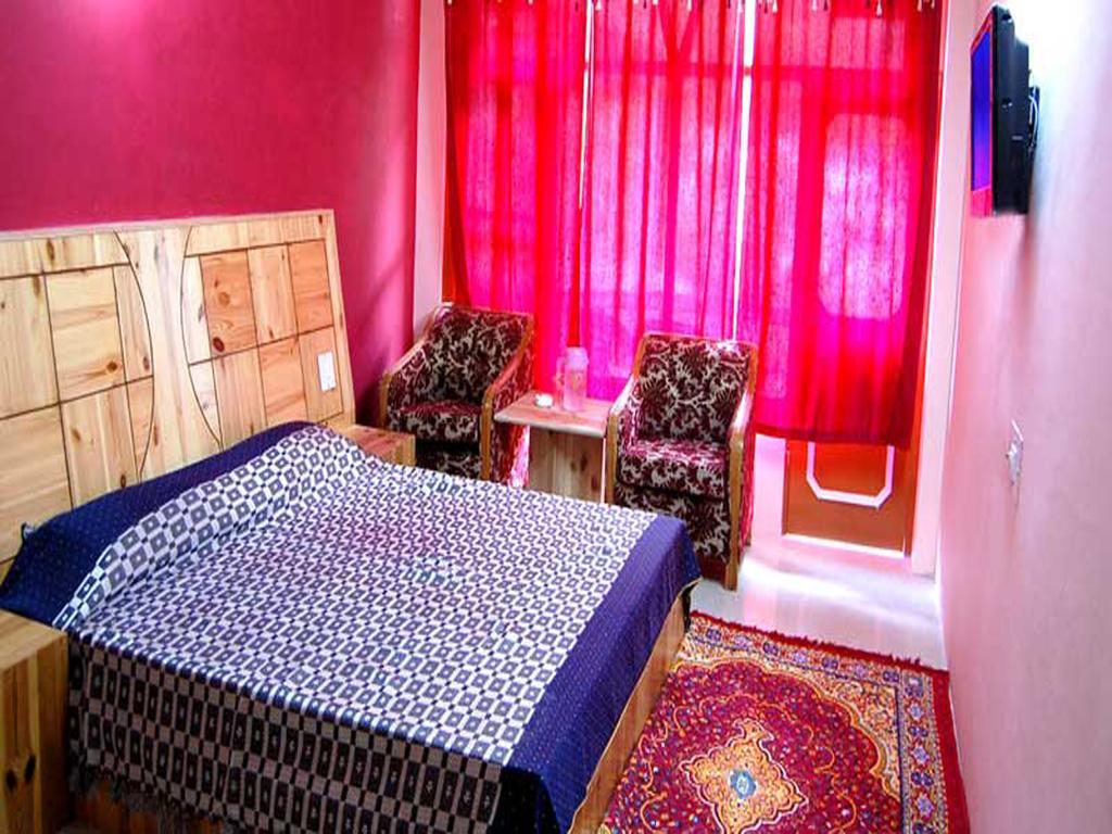 Himanshu Resorts Manāli Δωμάτιο φωτογραφία